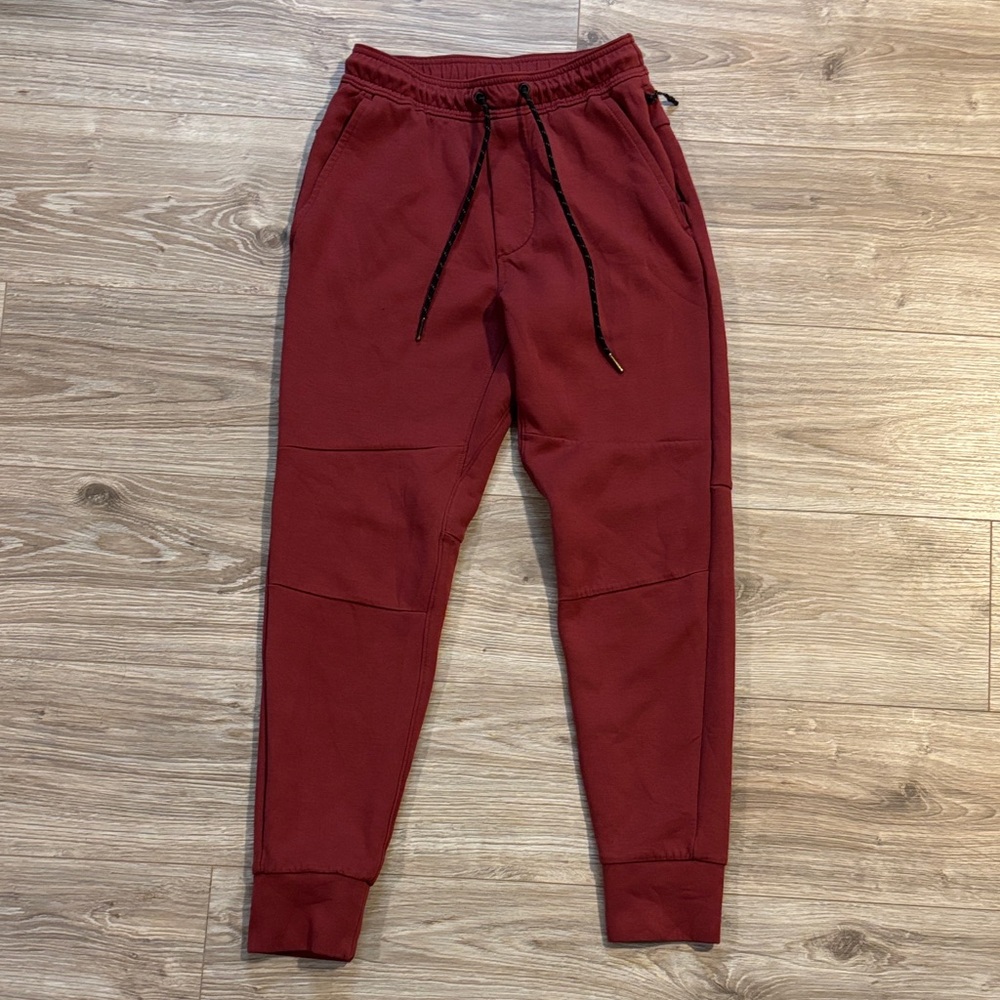 Men’s Maroon AE Joggers size adult XS